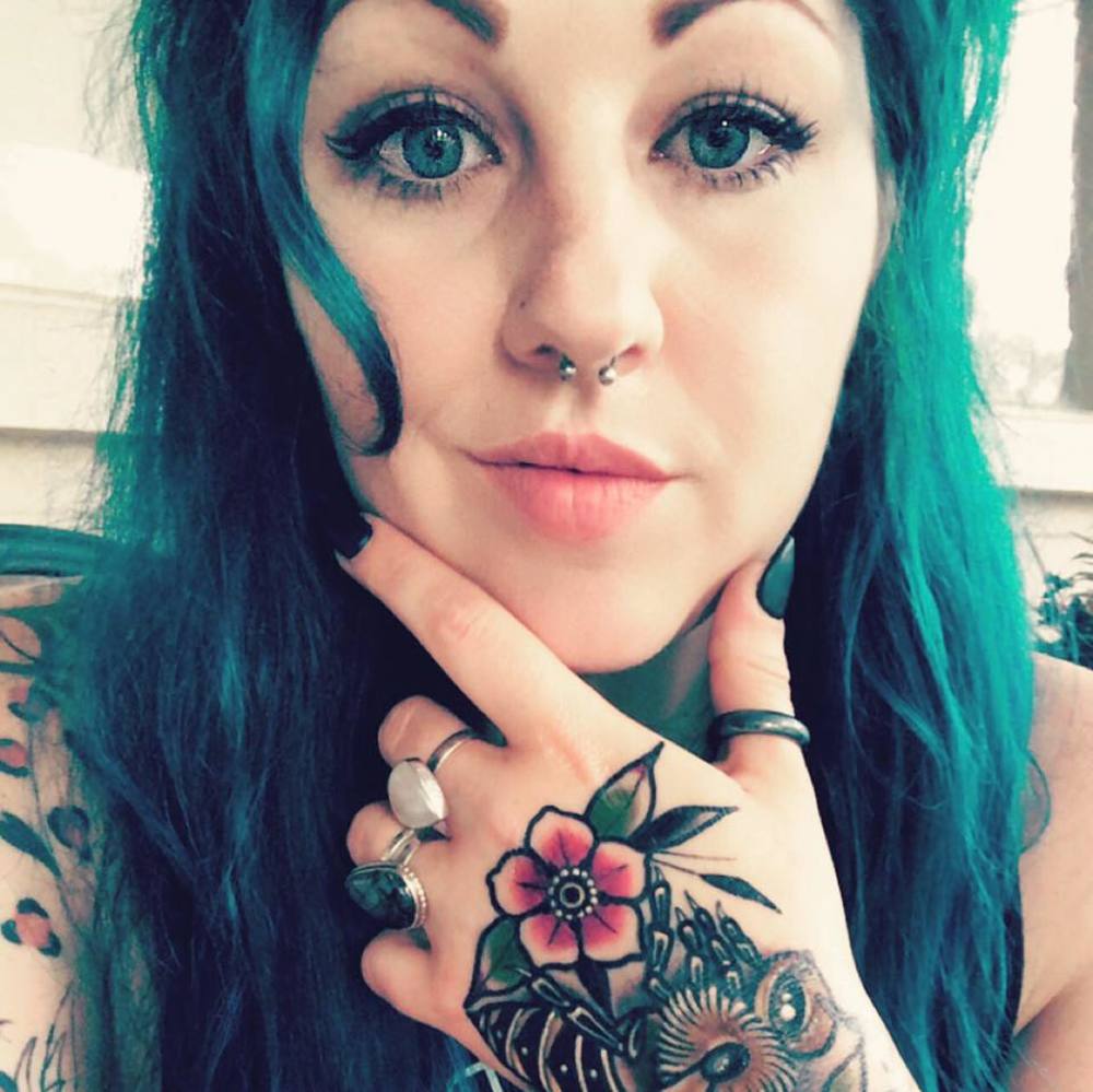 Meet your Posher, Cait